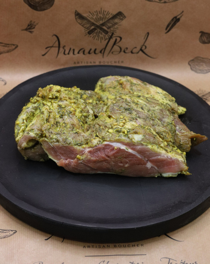 Épaule d’agneau sans os thym romarin